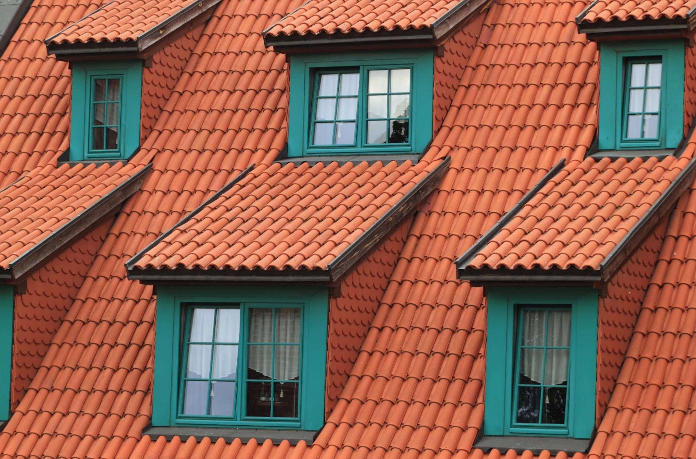 Clay vs Concrete Roof Tiles