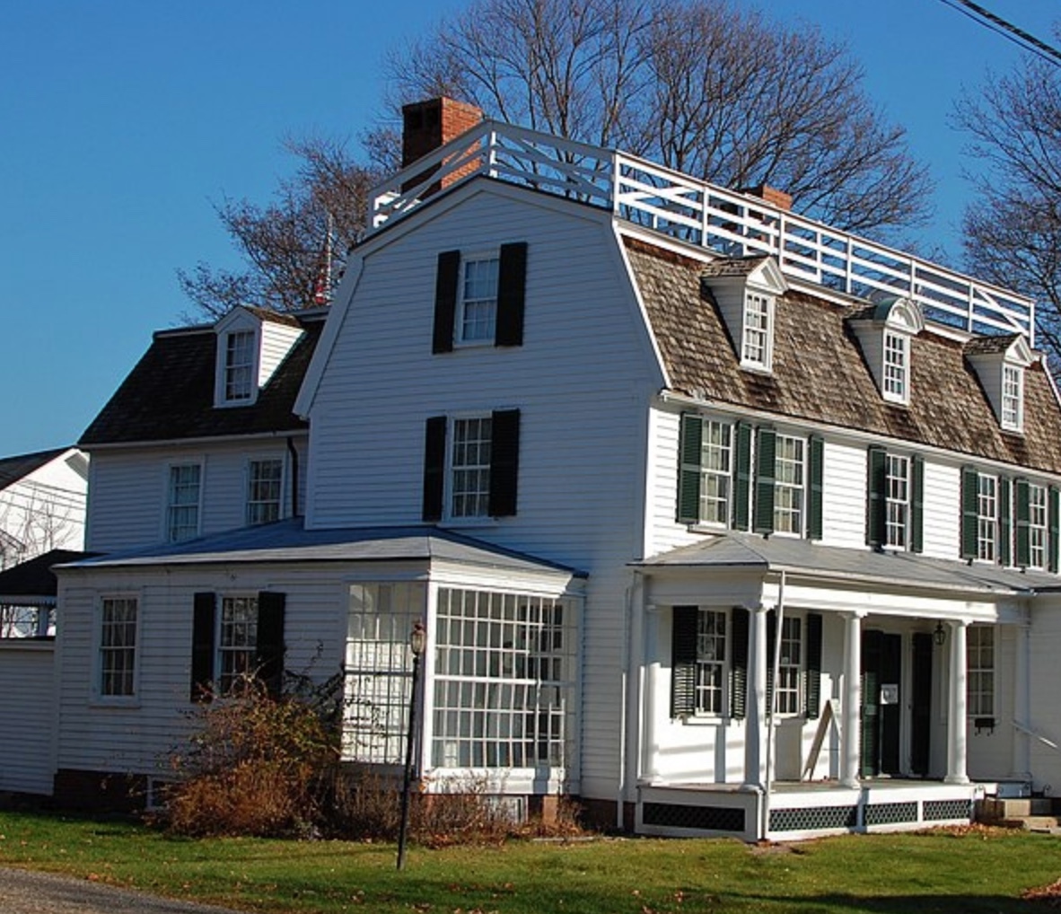 Roof Upgrades: 7 Things to Consider When Replacing a Roof