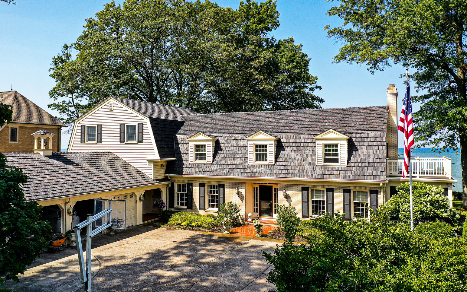 gambrel roof