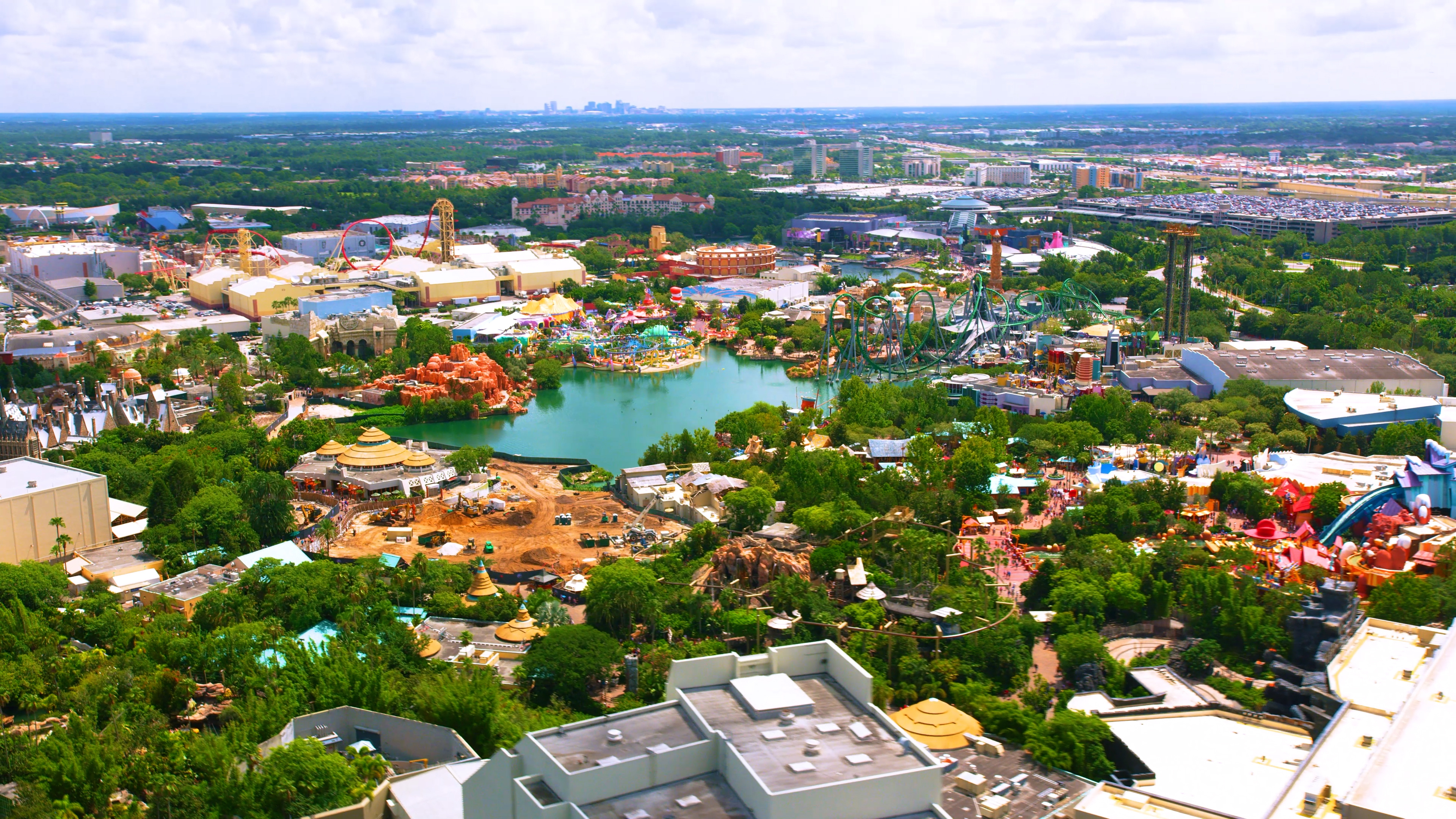 GKTW Theme Park Wide Angle