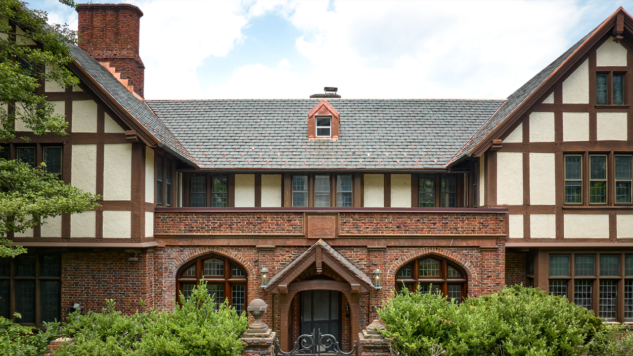 Historic Mauchline Manor with BRAVA Tour Walk Talk
