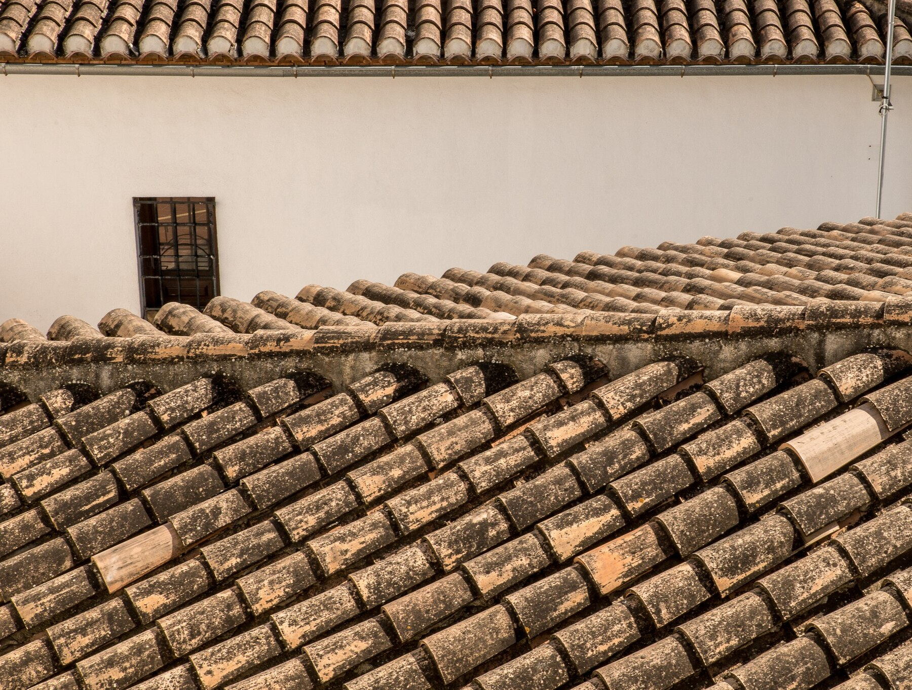 Considerations For Replacing Historic Home Roofs