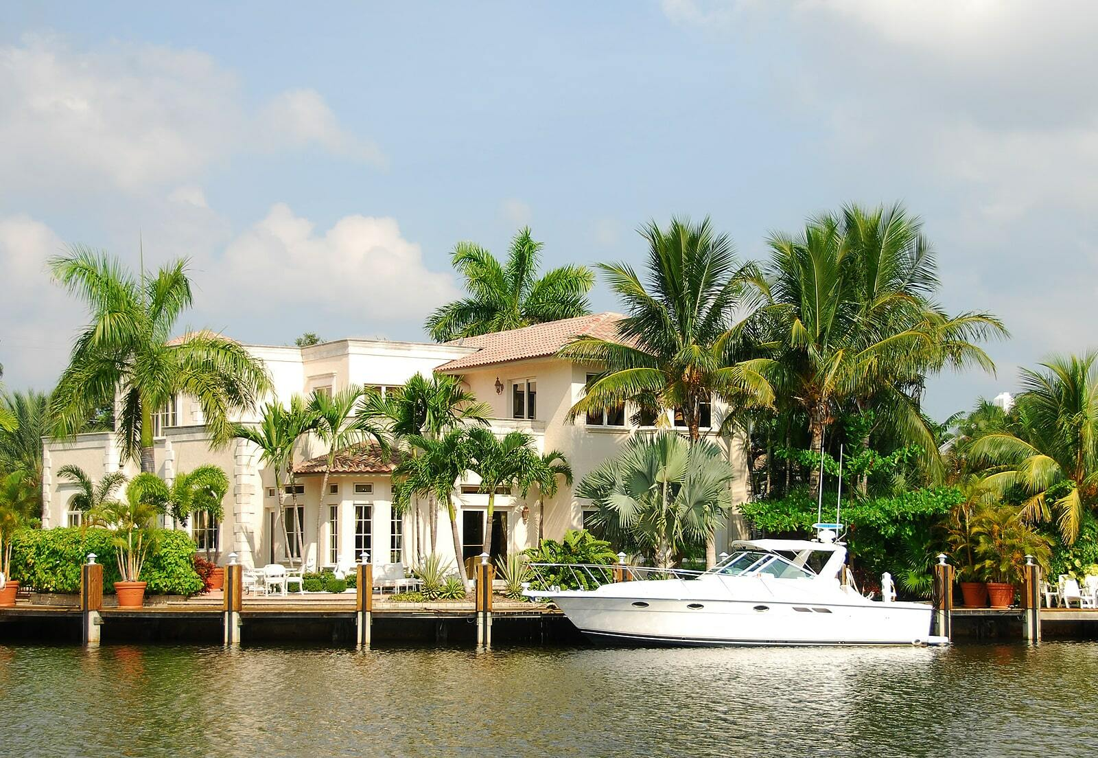 Designing And Theming Your Beach House